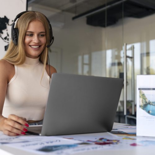 medium-shot-woman-working-travel-agency (2)